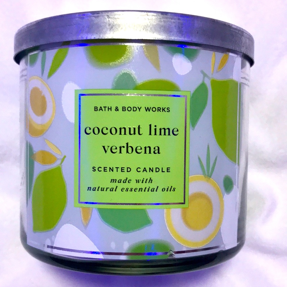 Bath and body works candle